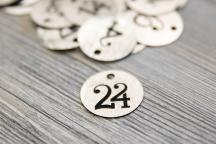 Adventskalender hanger met “handlettering” cijfers 1-24 - Artikel-nr. 8307
