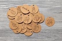 Adventskalender hanger met “handlettering” cijfers 1-24 (bruin) - Artikel-nr. 8307
