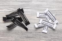 10 geweven katoenen labels 'unedited' - Artikel-nr. 8509