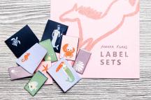 Designer-set geweven labels 'The Coral Club' van Annika Klaas - Artikel-nr. 9302