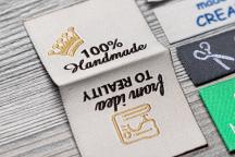 Flexinera stoffen label met middenvouw en tekst '100% Handmade' - Artikel-nr. 3002