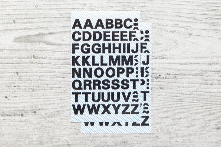 Weerbestendige zwarte letterstickers - Artikel-nr. 9205